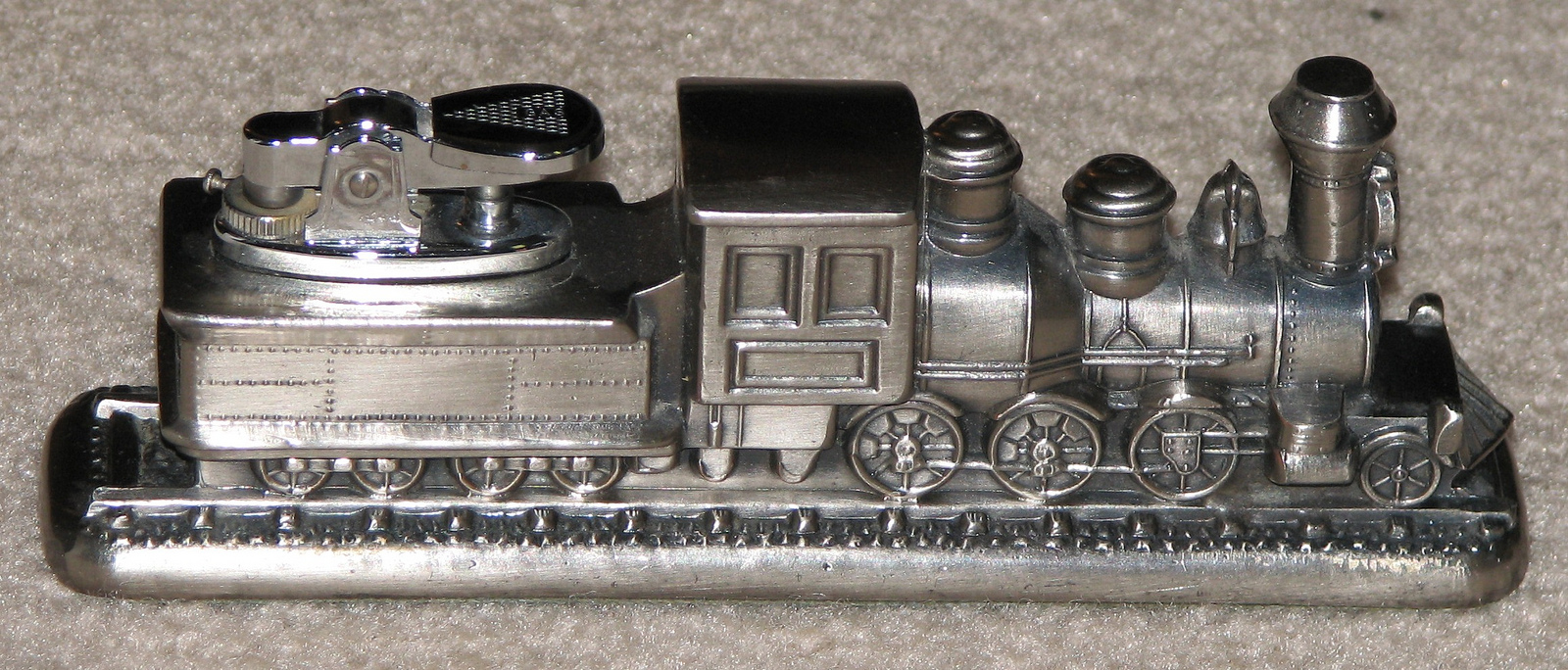 A train novelty lighter