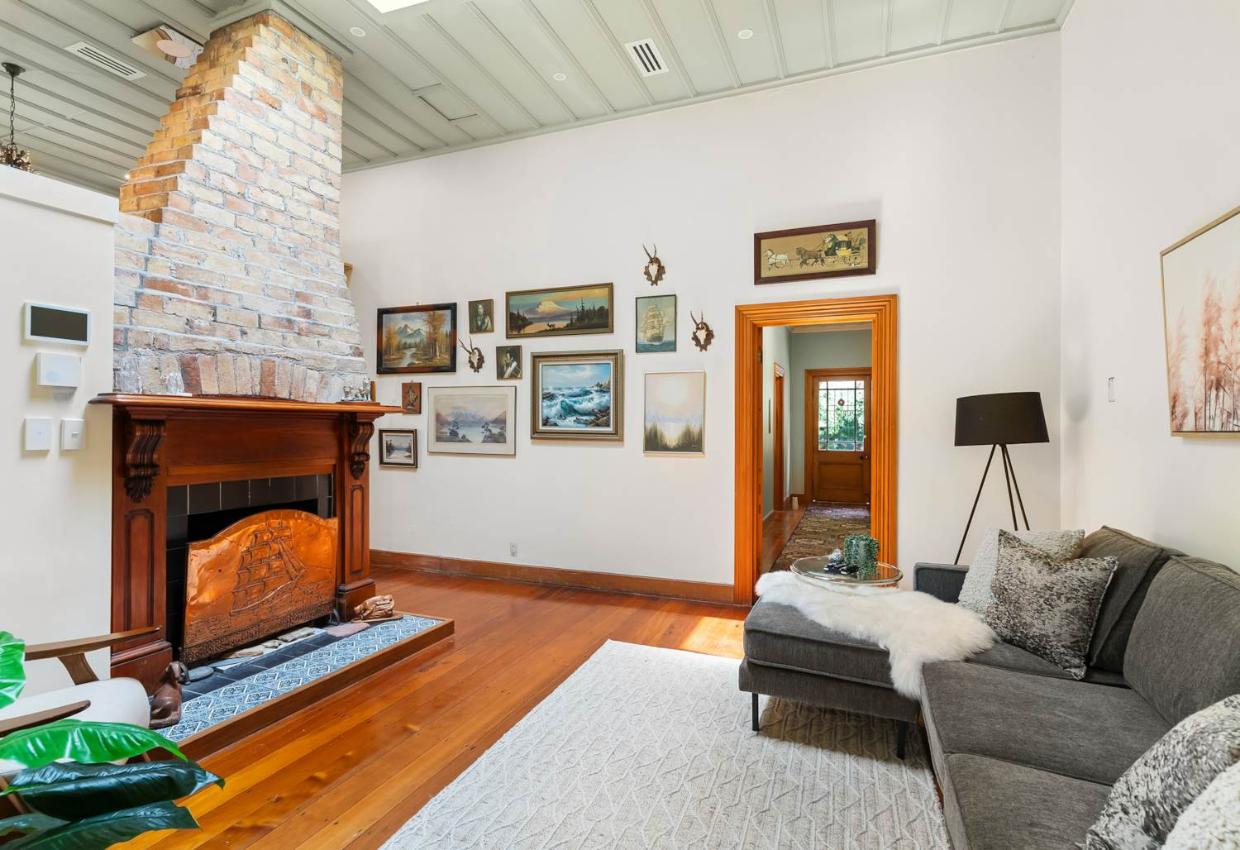 The statement chimney. 