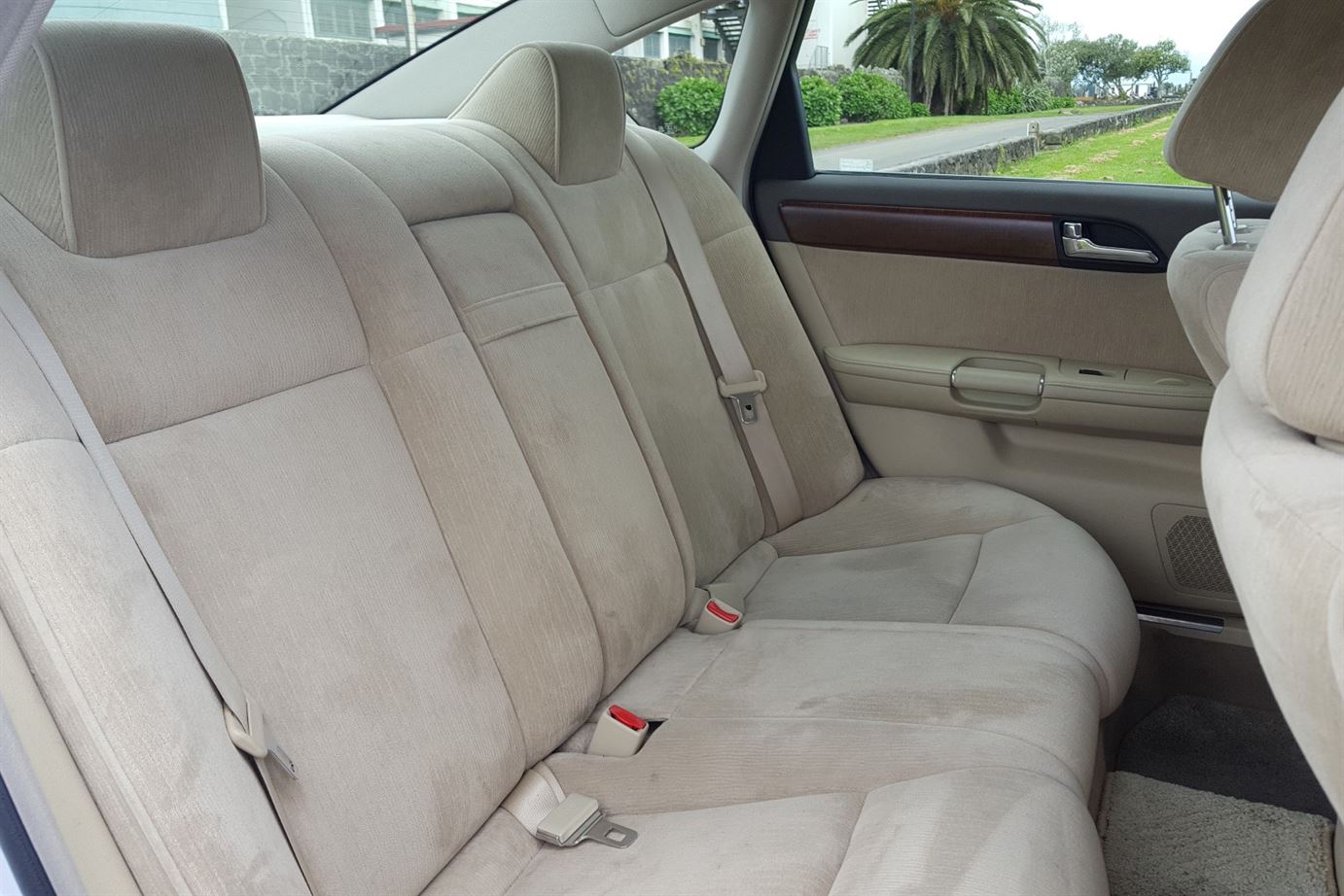 Nissan Fuga 2004 Rear Seats