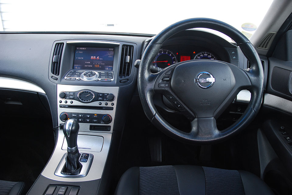 Nissan Skyline 2007 Interior