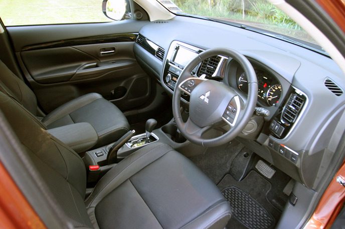 Mitsubishi Outlander VRX Front Interior