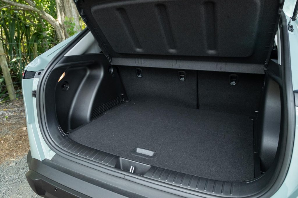 Hyundai Kona hybrid Active boot space