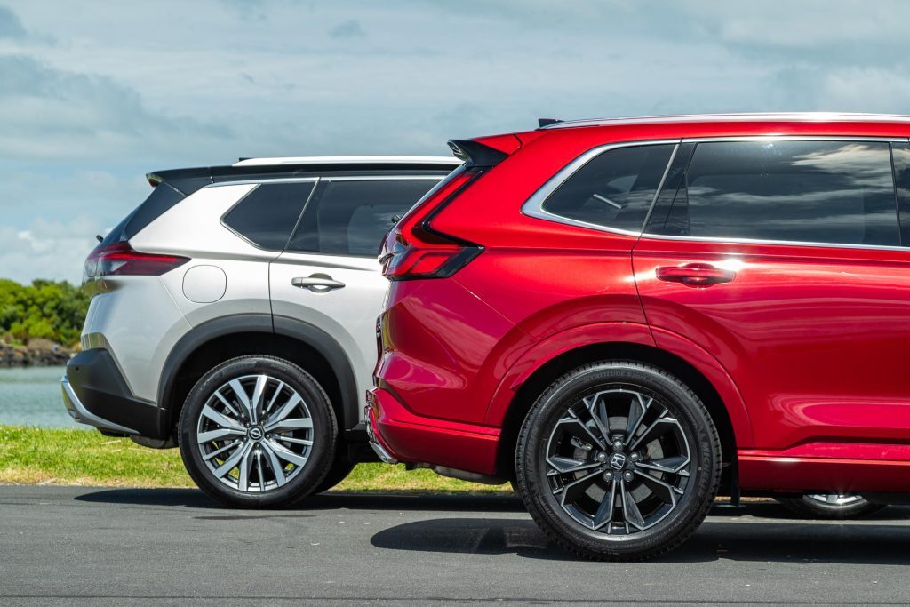 Honda-CR-V-RS-vs-Nissan-X-Trail-E-Power-Ti-rear-comparison