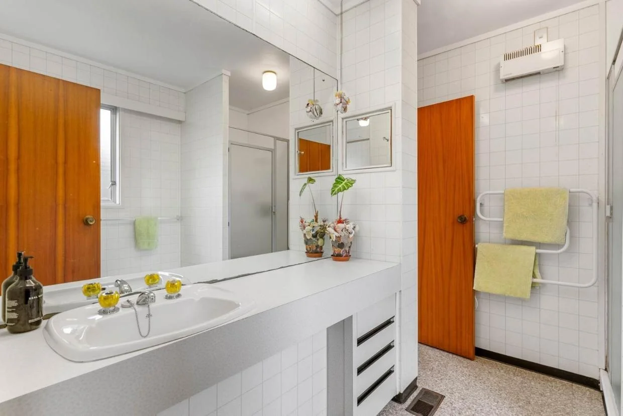 Bathroom in 70s home on Auckland's North Shore