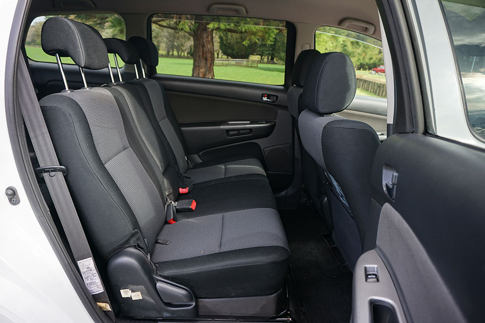 Toyota Wish 2007 Rear Seats