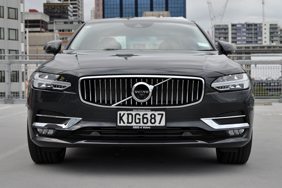 Volvo 2017 S90 Front