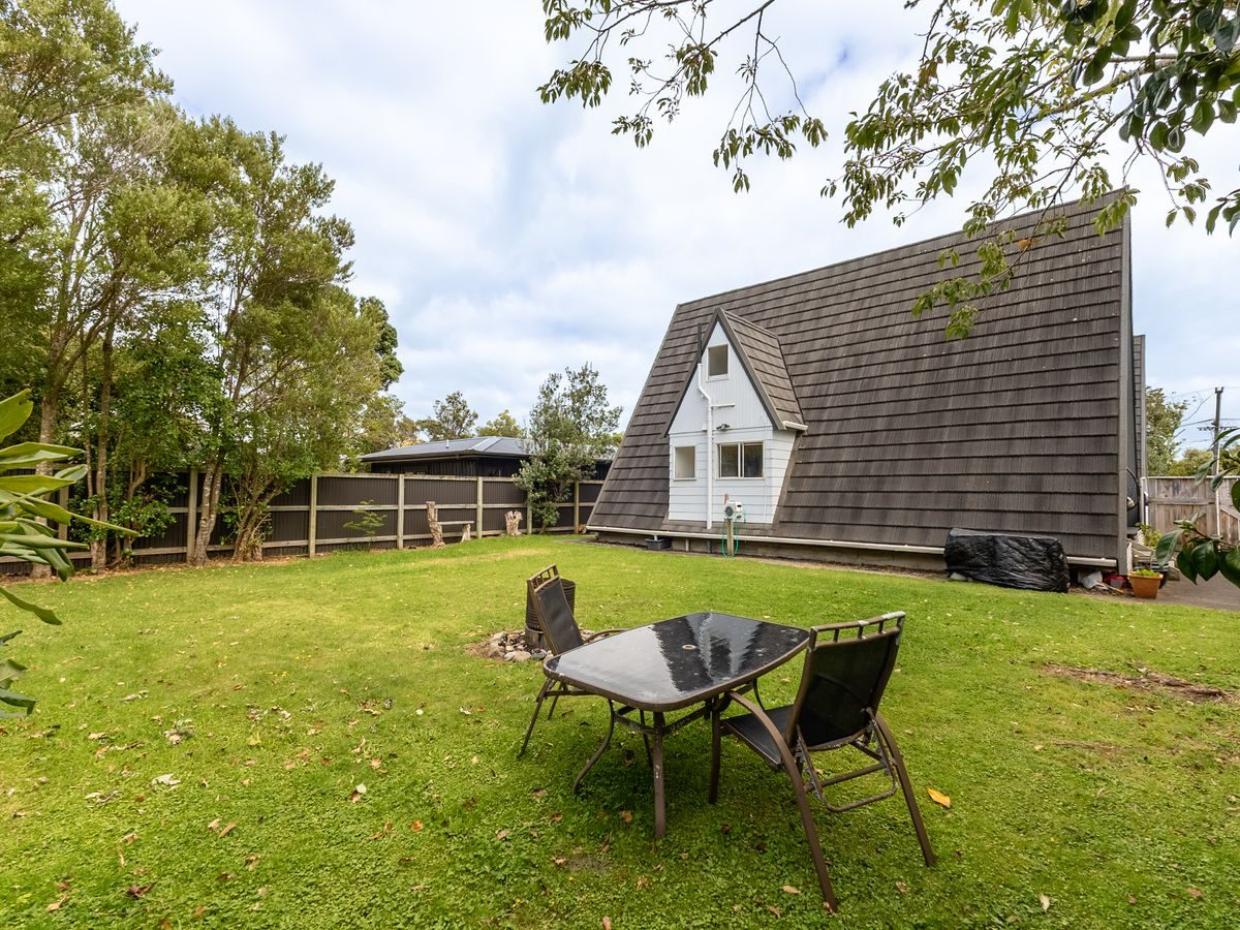 Spacious garden area