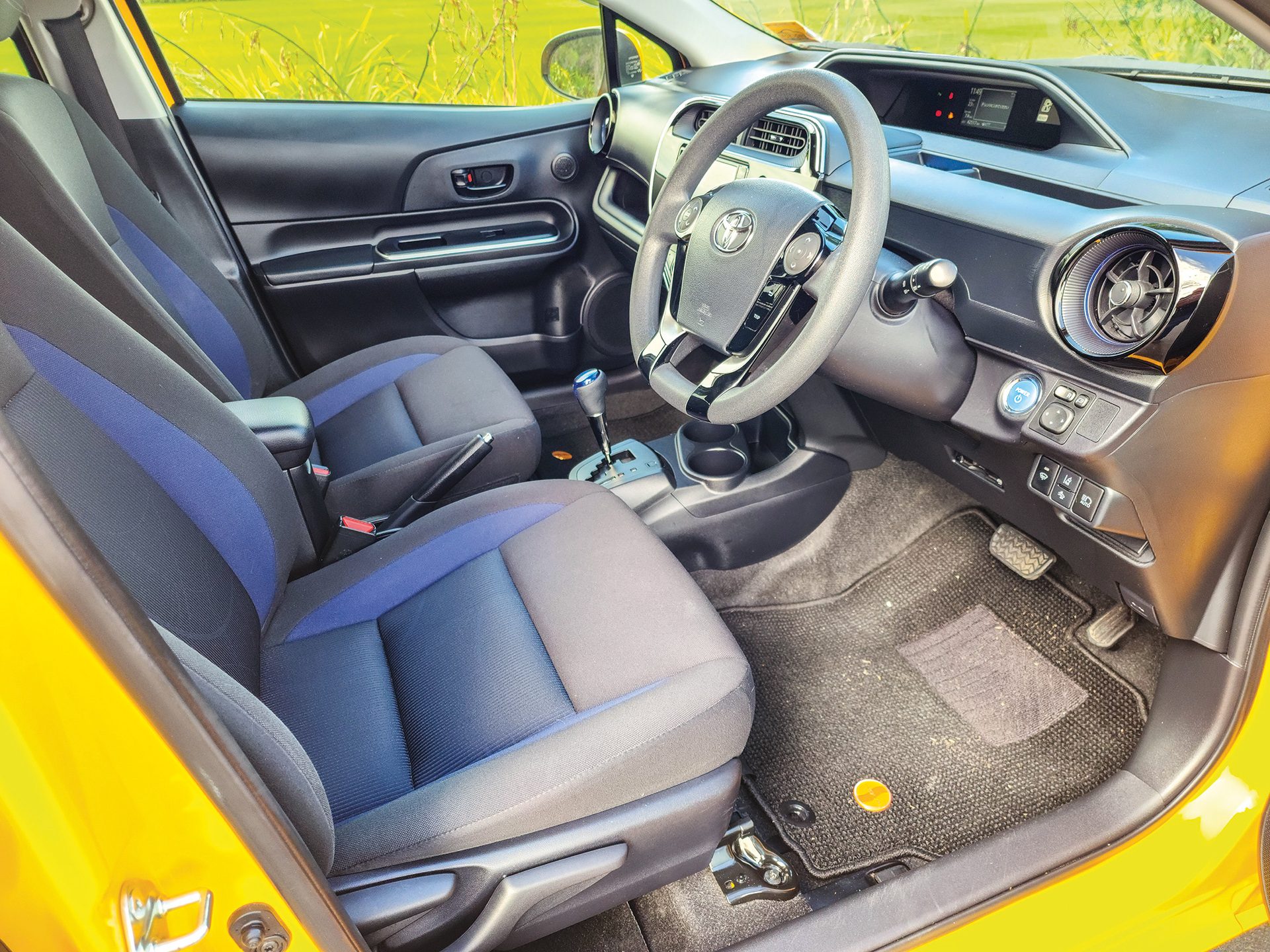 Toyota aqua interior
