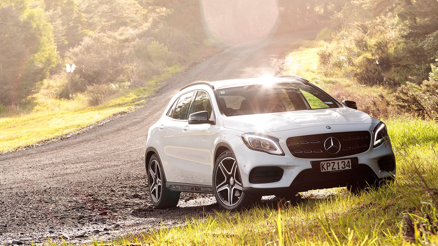 Mercedes-Benz GLA250 front static