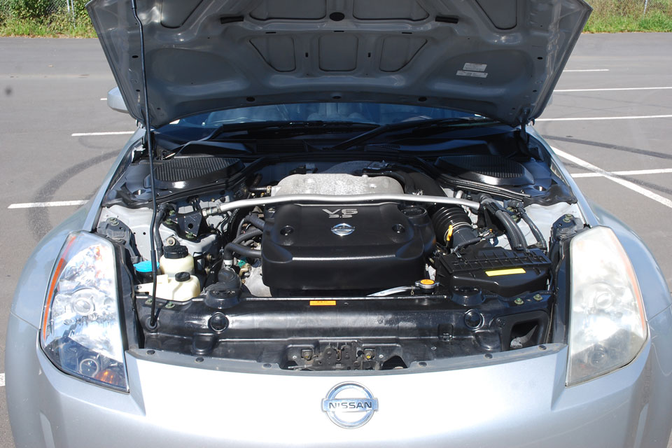 Nissan Fairlady 2004 Engine