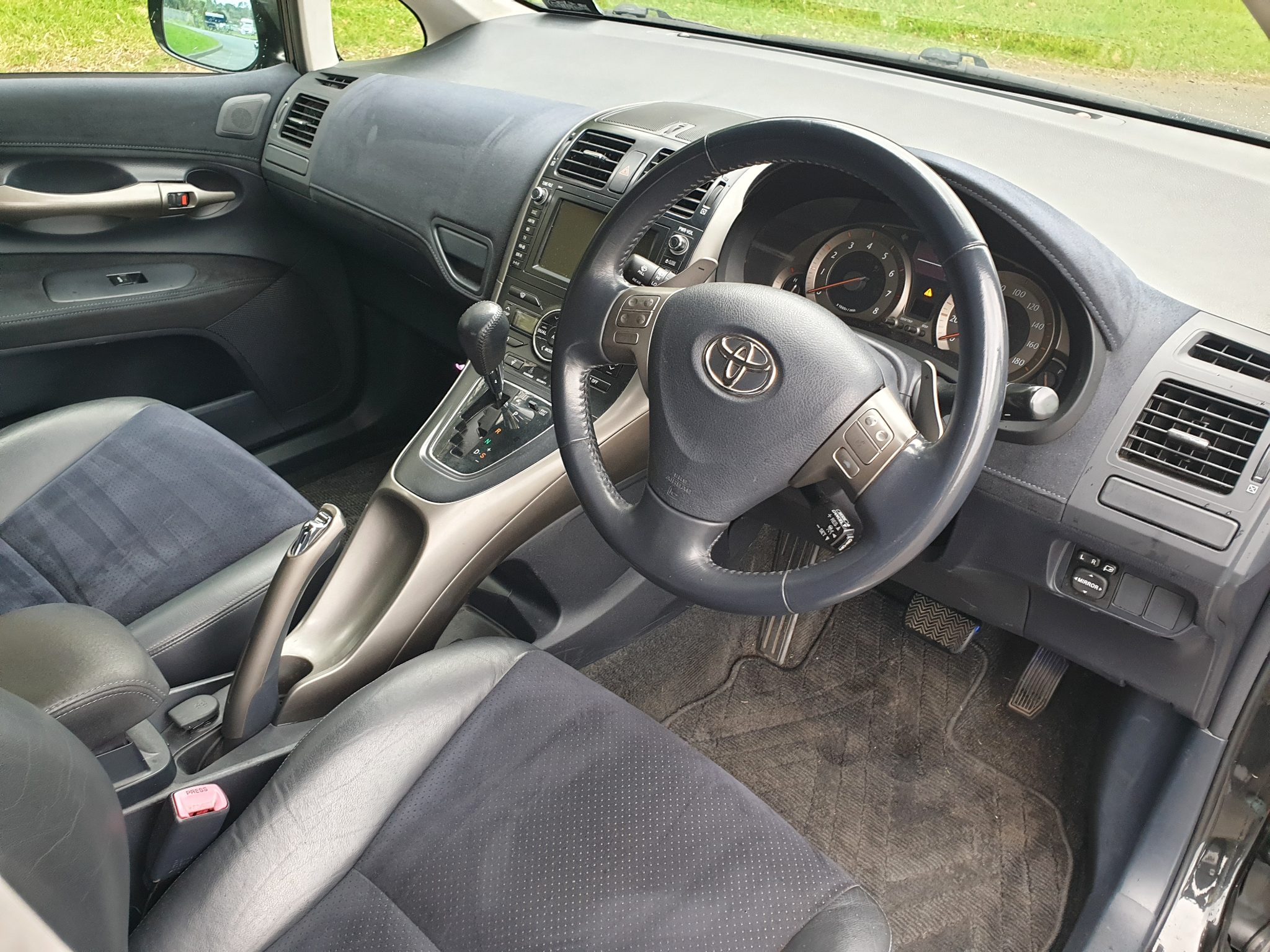 Blade Master G interior