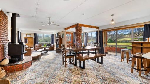 There’s plenty of sunlight in the lounge. Photo: Bayleys/TRADE ME