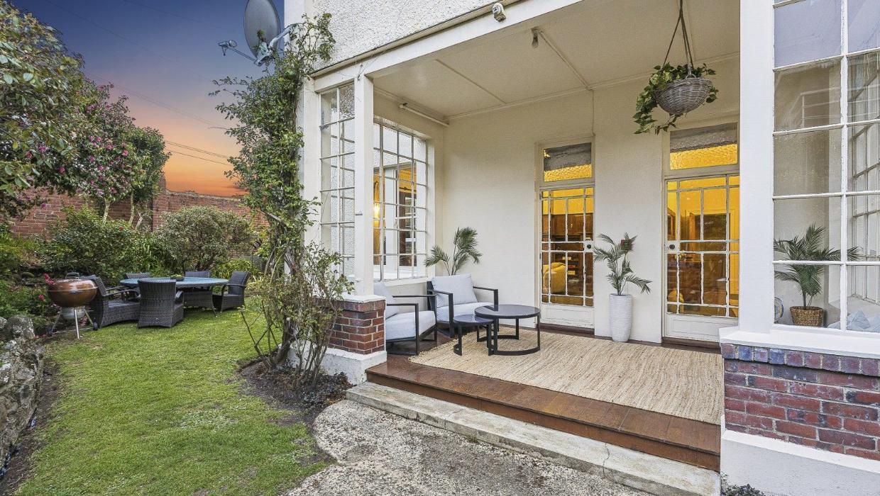 The total land area is 1079m². Photo: BAYLEYS/TRADE ME