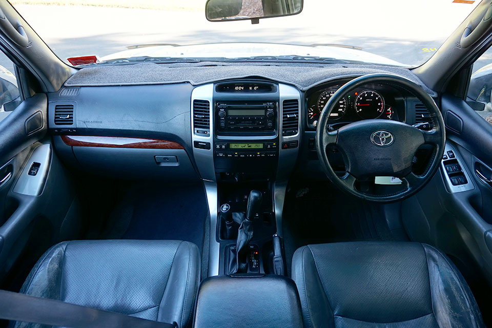 Toyota Prado 2003 Interior