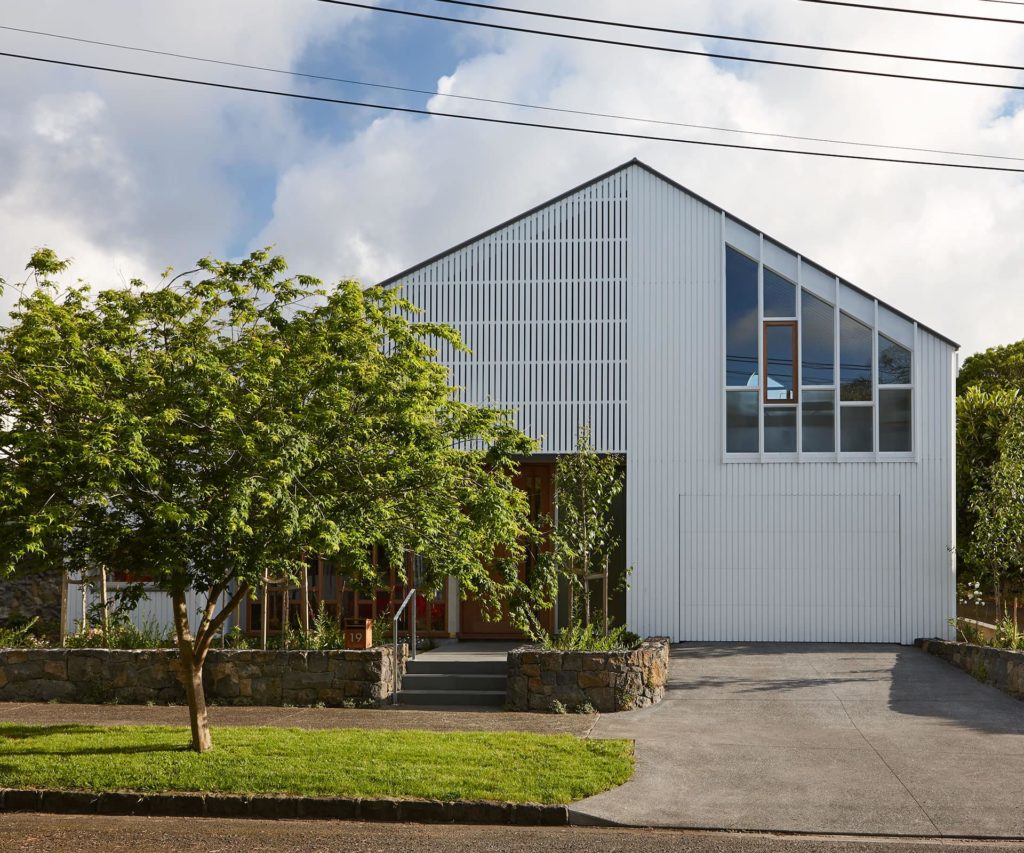 A contemporary Mt Eden villa from street view