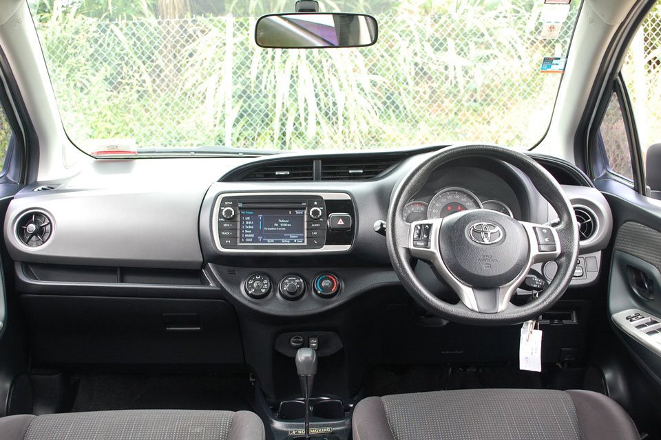 Toyota Yaris 2016 Interior