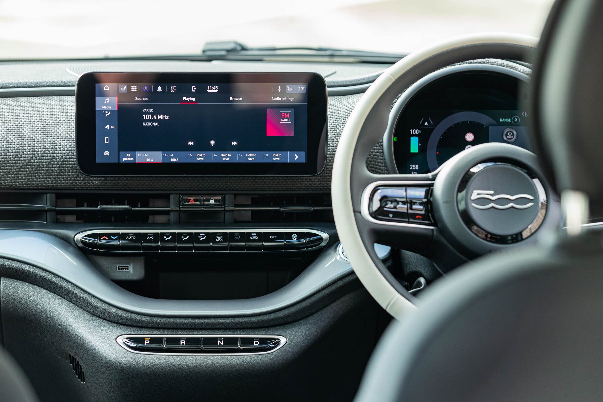 Fiat 500e Icon Dashboard