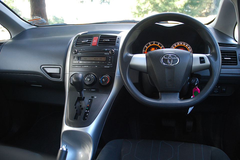 Toyota Corolla 2010 Interior