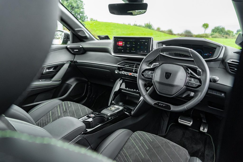 Peugeot-208-GT-Hybrid-wide-front-interior