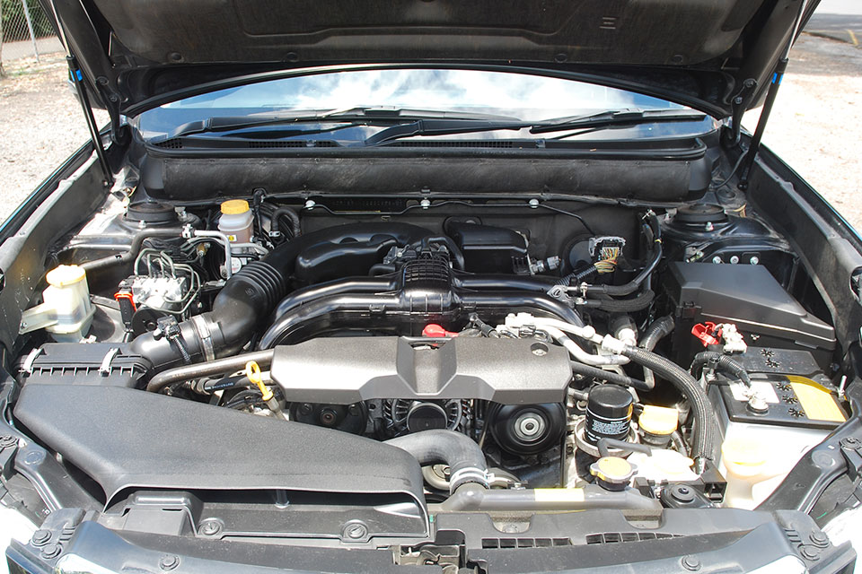 Subaru Legacy 2014 Engine