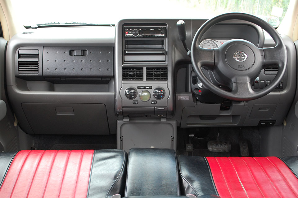 Nissan Cube 2007 Interior