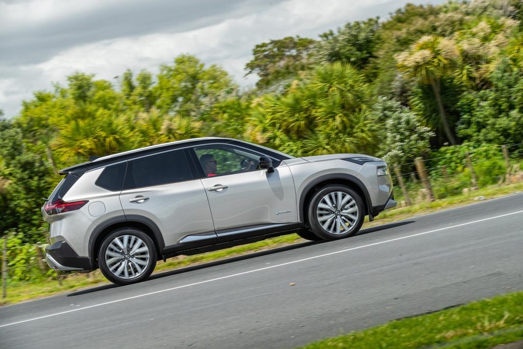 Nissan-X-Trail-E-Power-Ti-side-panning-shot