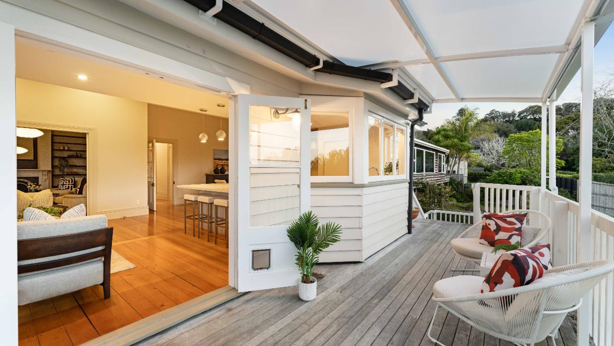 The land area is 824m². Photo: RAY WHITE