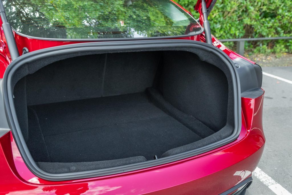 Tesla Model 3 RWD facelift boot space