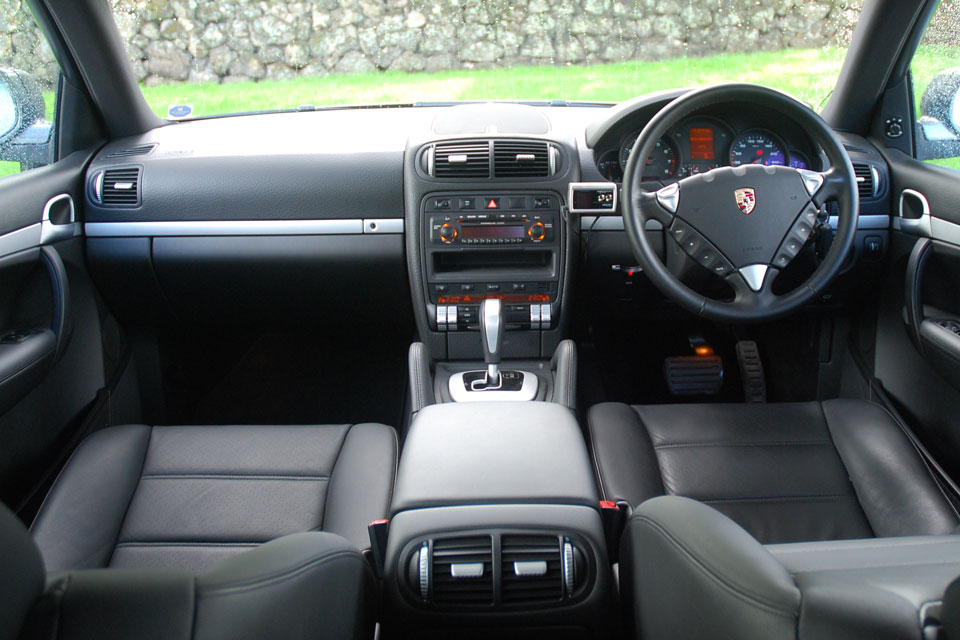 Porsche Cayenne 2007 Interior