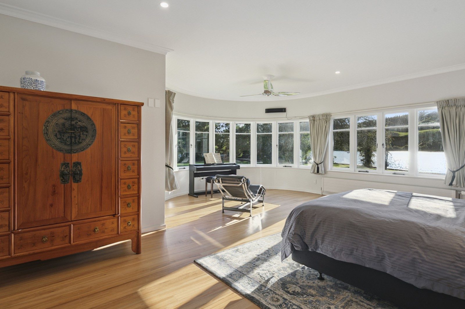 bedroom at art deco home on Lake Rotoiti
