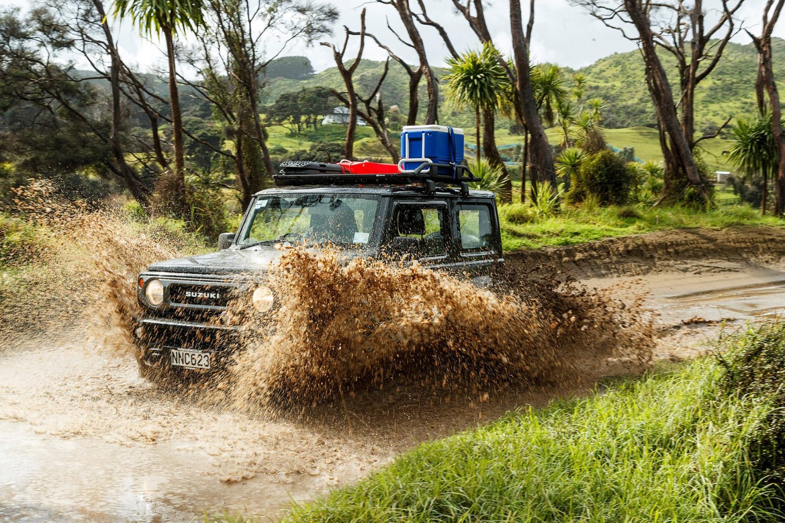 2021 Suzuki Jimny Safari corner splash