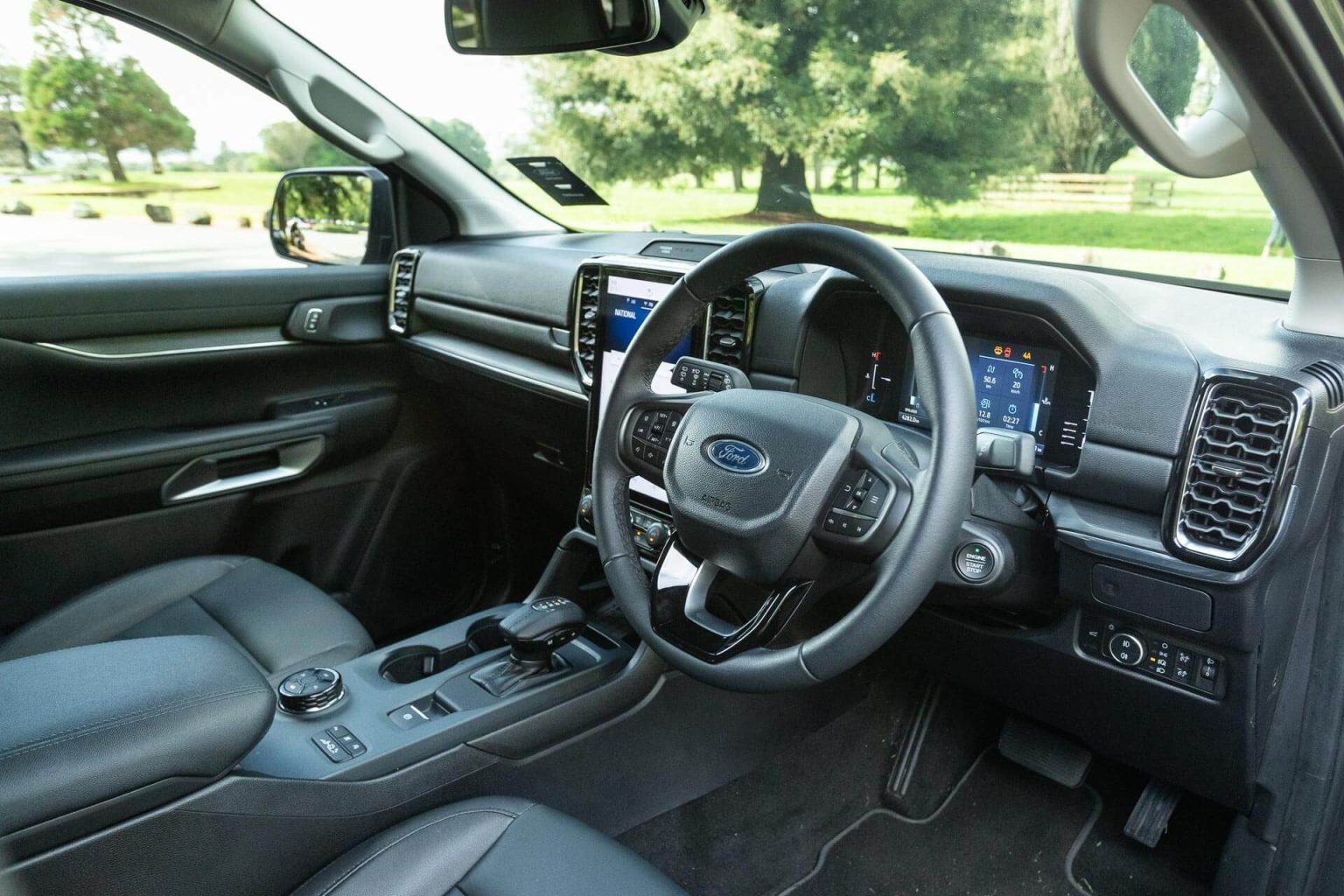 2022 Ford Everest wheel and dash view