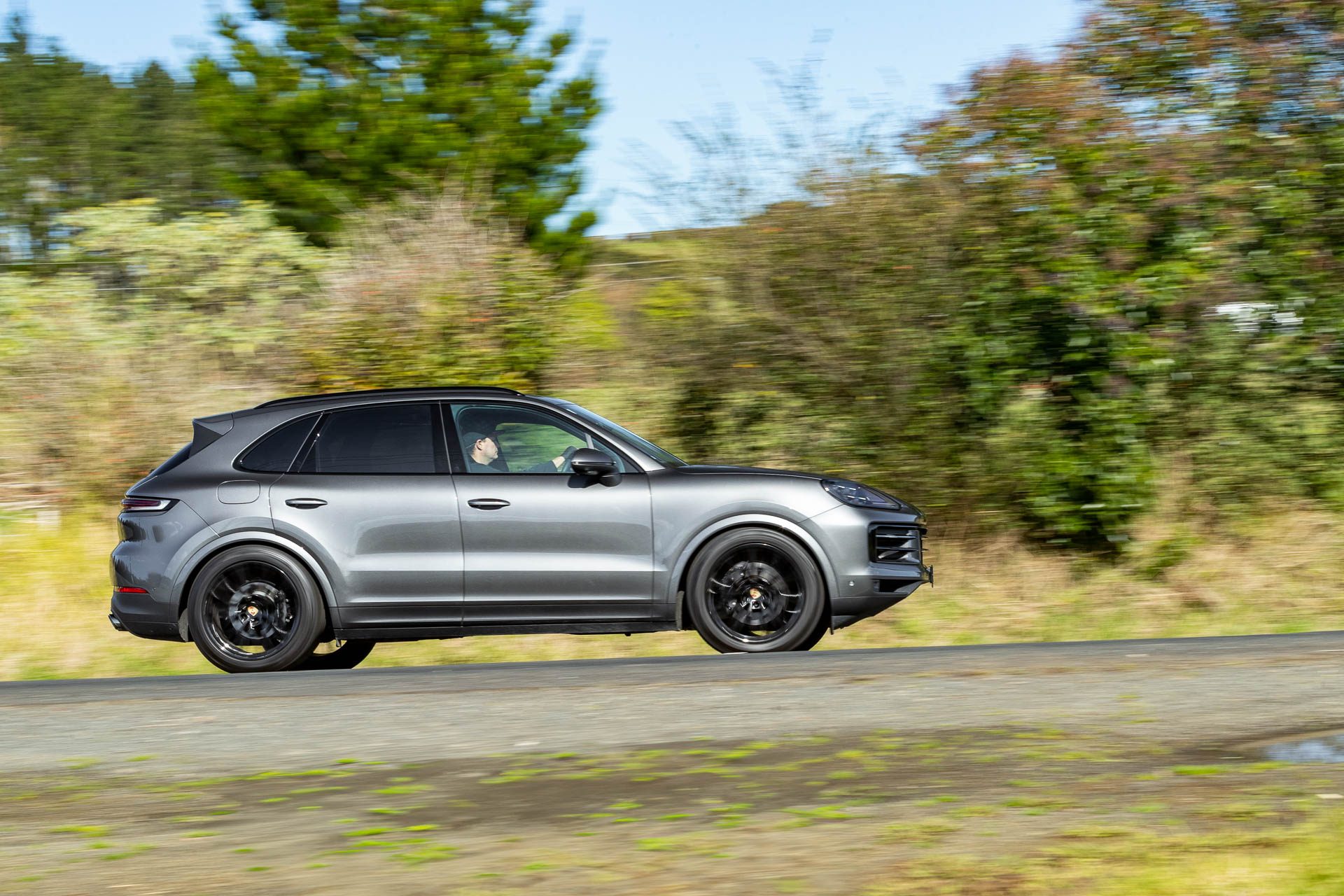 Porsche Cayenne side profile dynamic shot