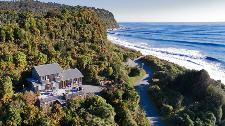 Does this home have the best view in the country? We think it might. Photo: TRADE ME/MACKENZIES