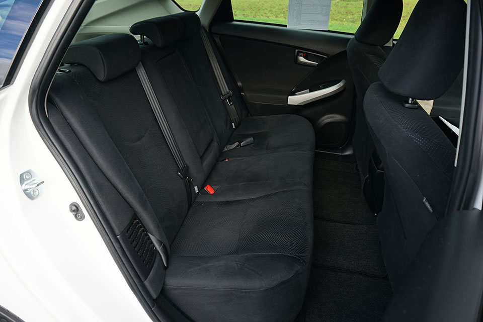 Toyota Prius 2013 Rear-Seats