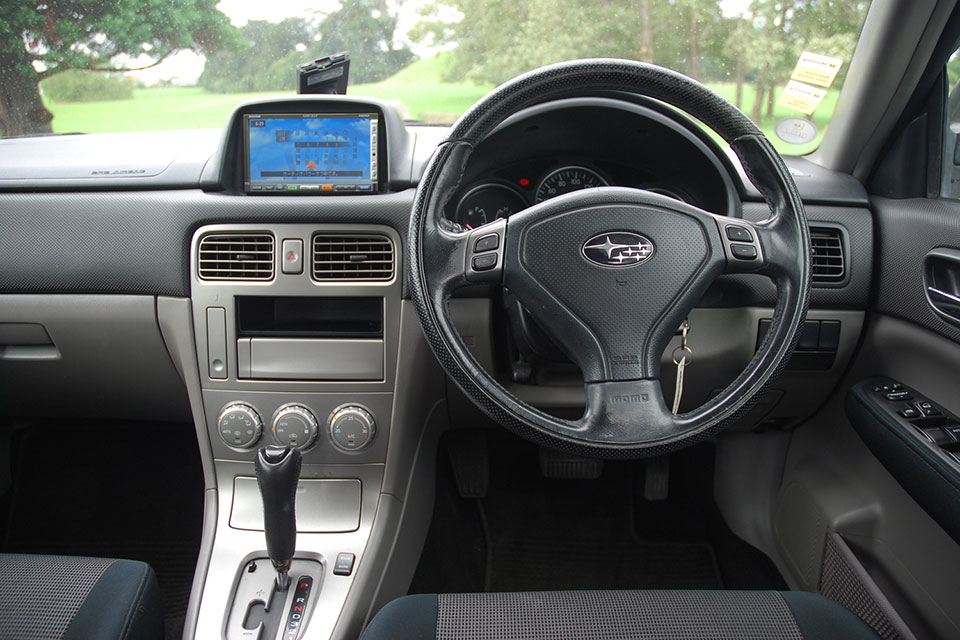 Subaru Forester 2004 Interior