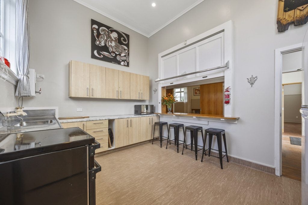 Kitchen is freshly designed.