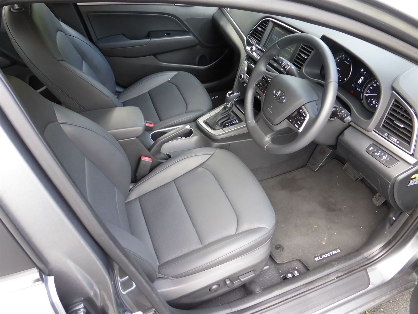 Hyundai Elantra 2016 Front Interior