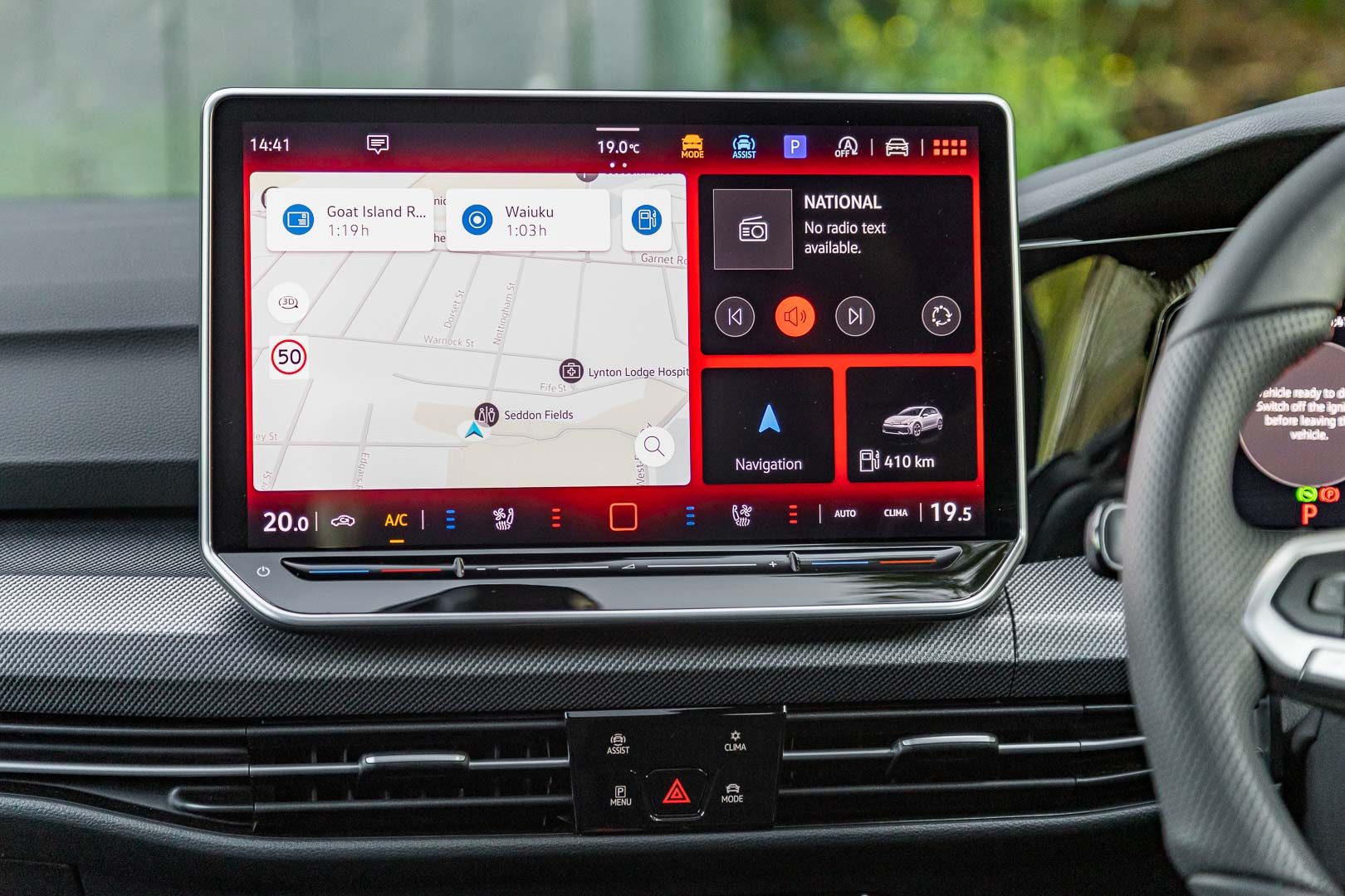  Volkswagen-Golf-GTI-infotainment-screen