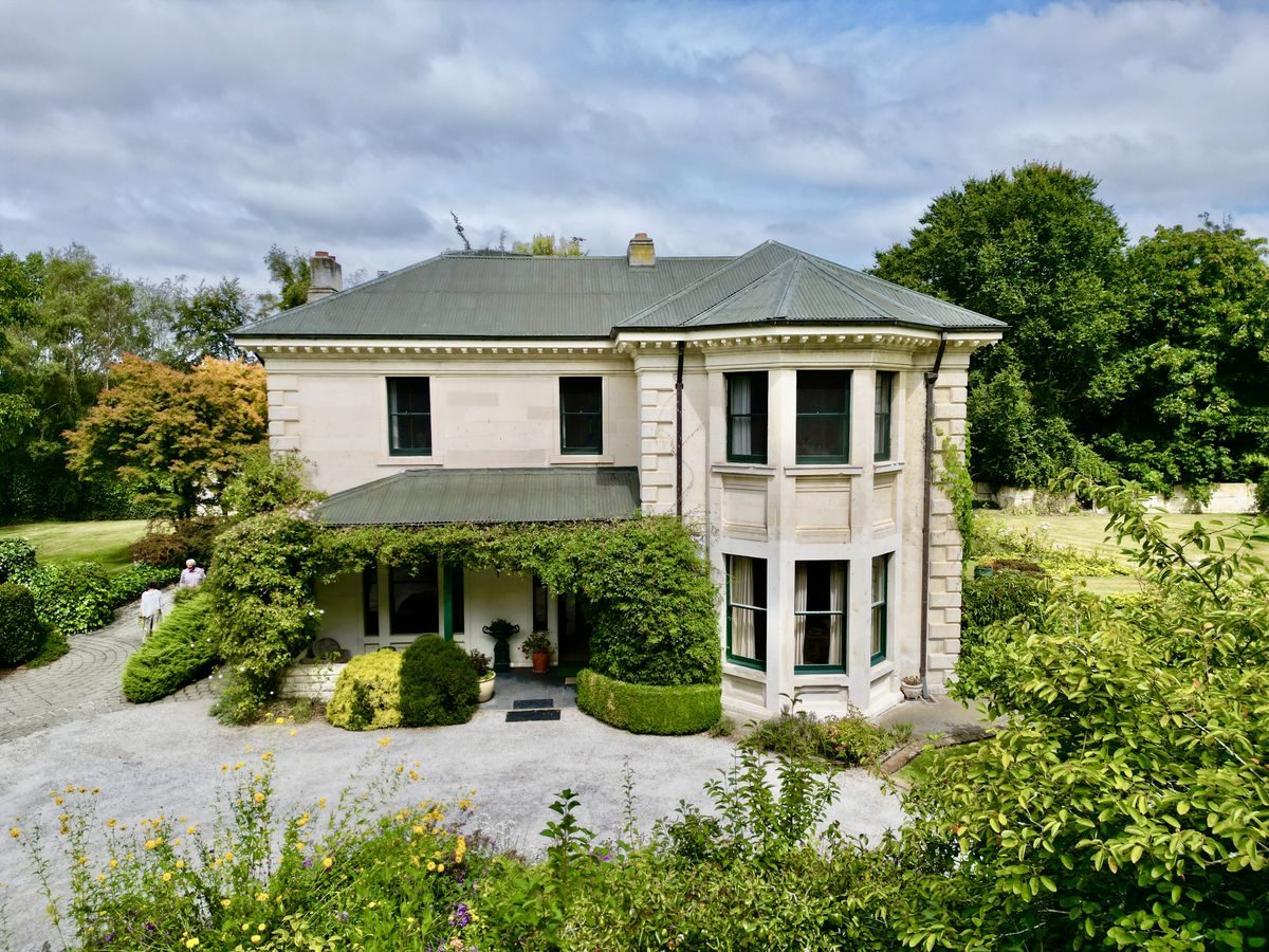 Totara House an Oamaru stone country manor