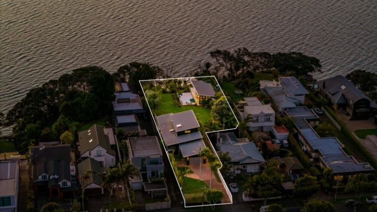 The section is an L-shape and cannot be overlooked easily, thanks to a convenant they placed on their earlier home next door, which ensures it cannot have another storey added. Photo: NZ Sotheby's
