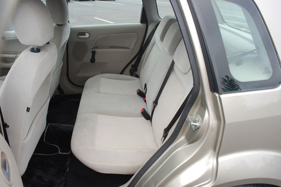 Ford Fiesta 2004 Back Seats