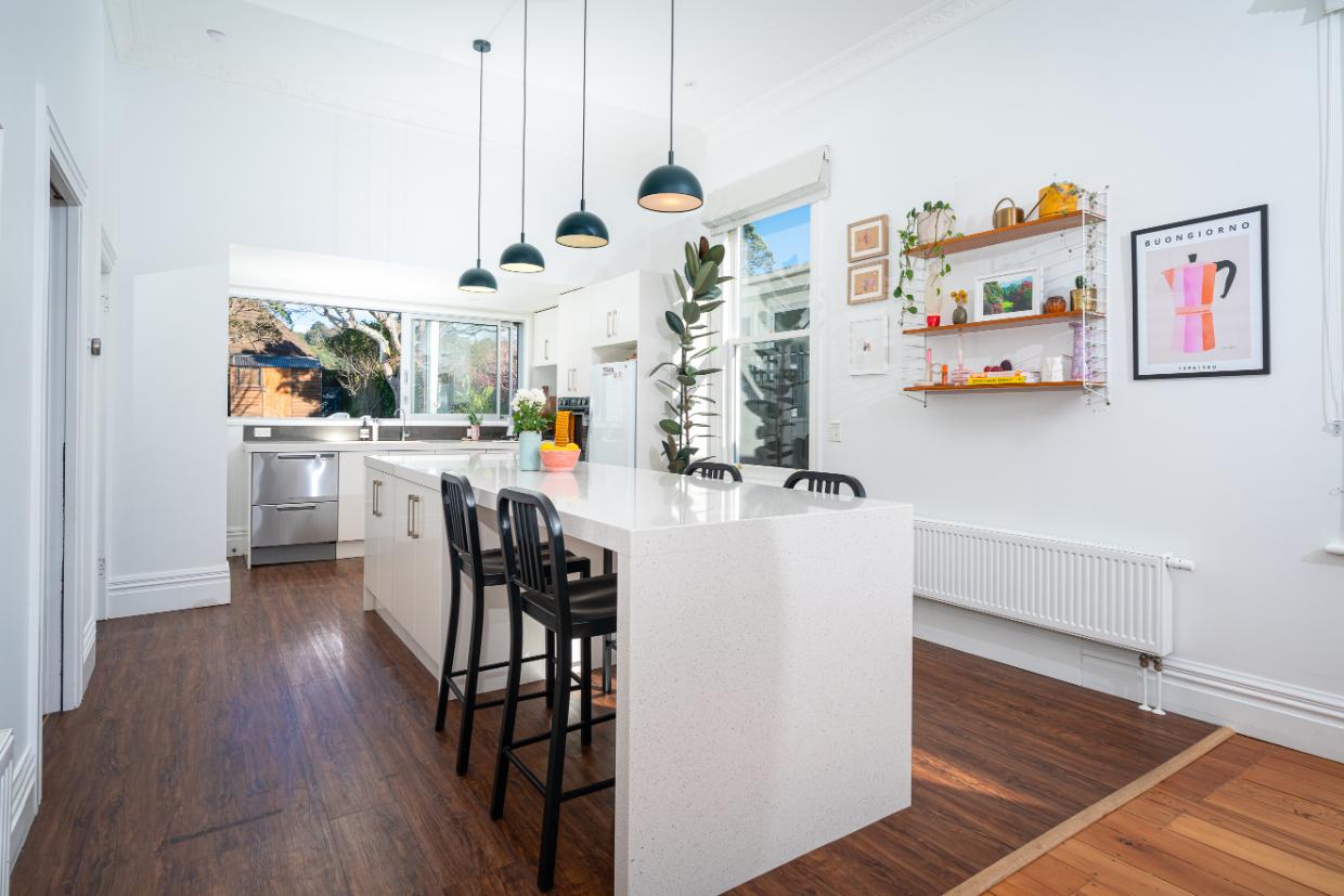 The house is 149m². Photo: LOWE & CO