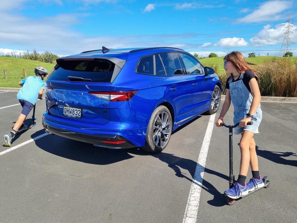 Skoda Enyaq Sportline 80 rear quarter 