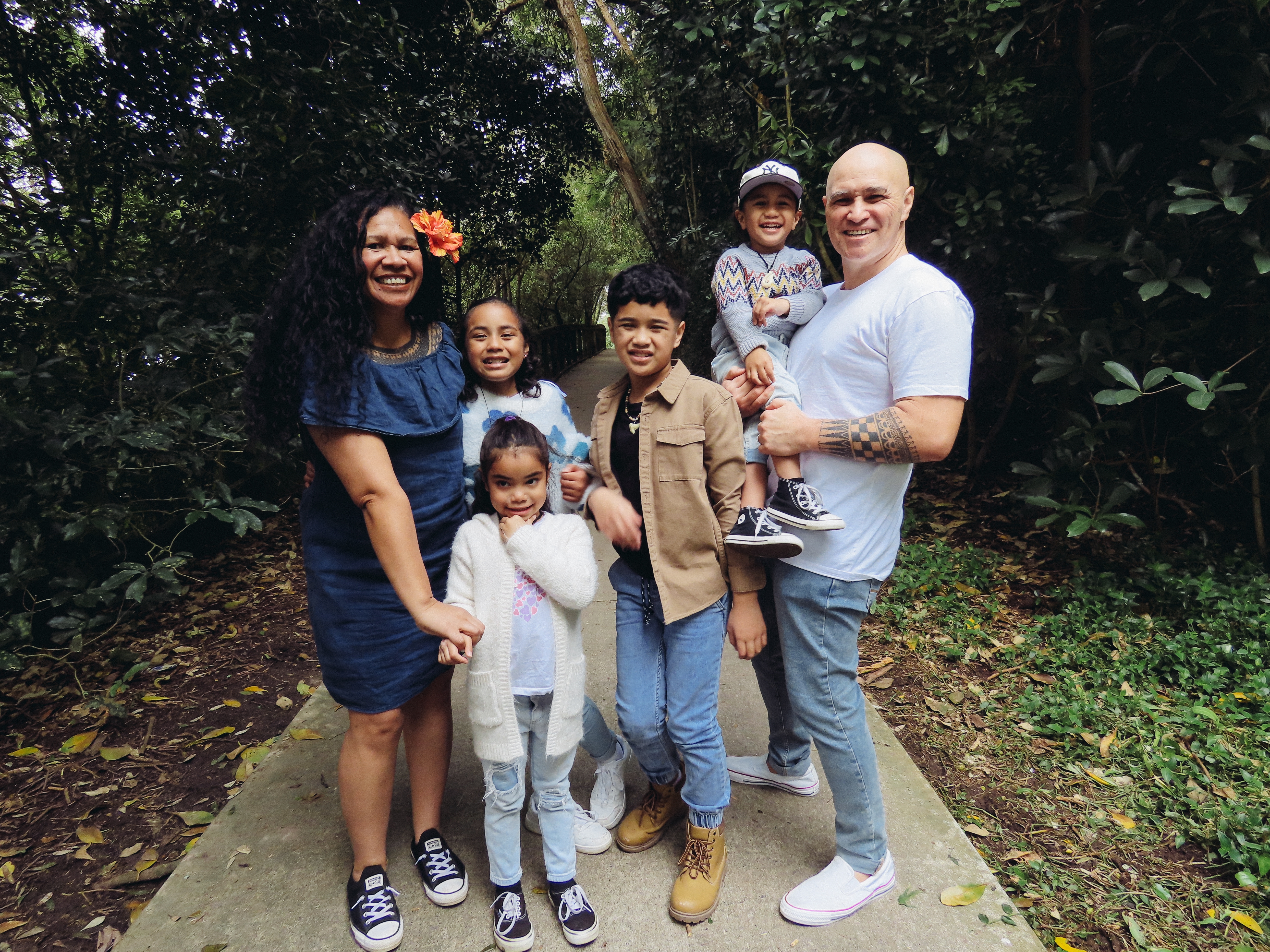 Ant and whānau