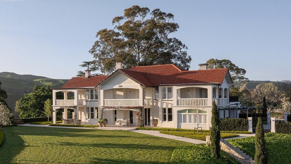 Nathan Homestead seen from the outside