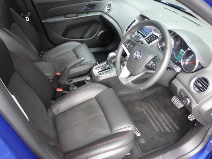 Holden Cruze SRI V Front Interior