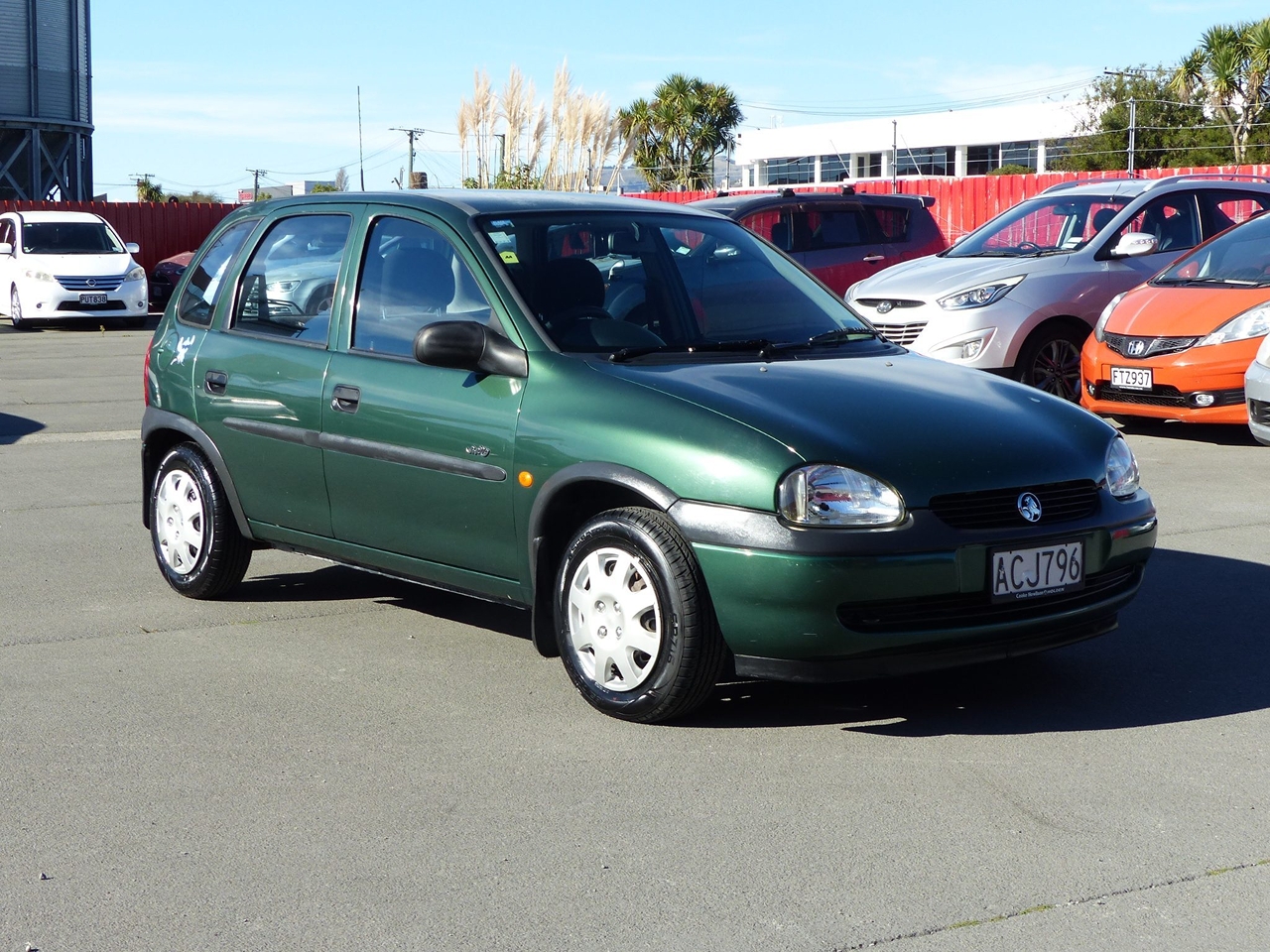 A British Racing Green 2004 Holden Barina