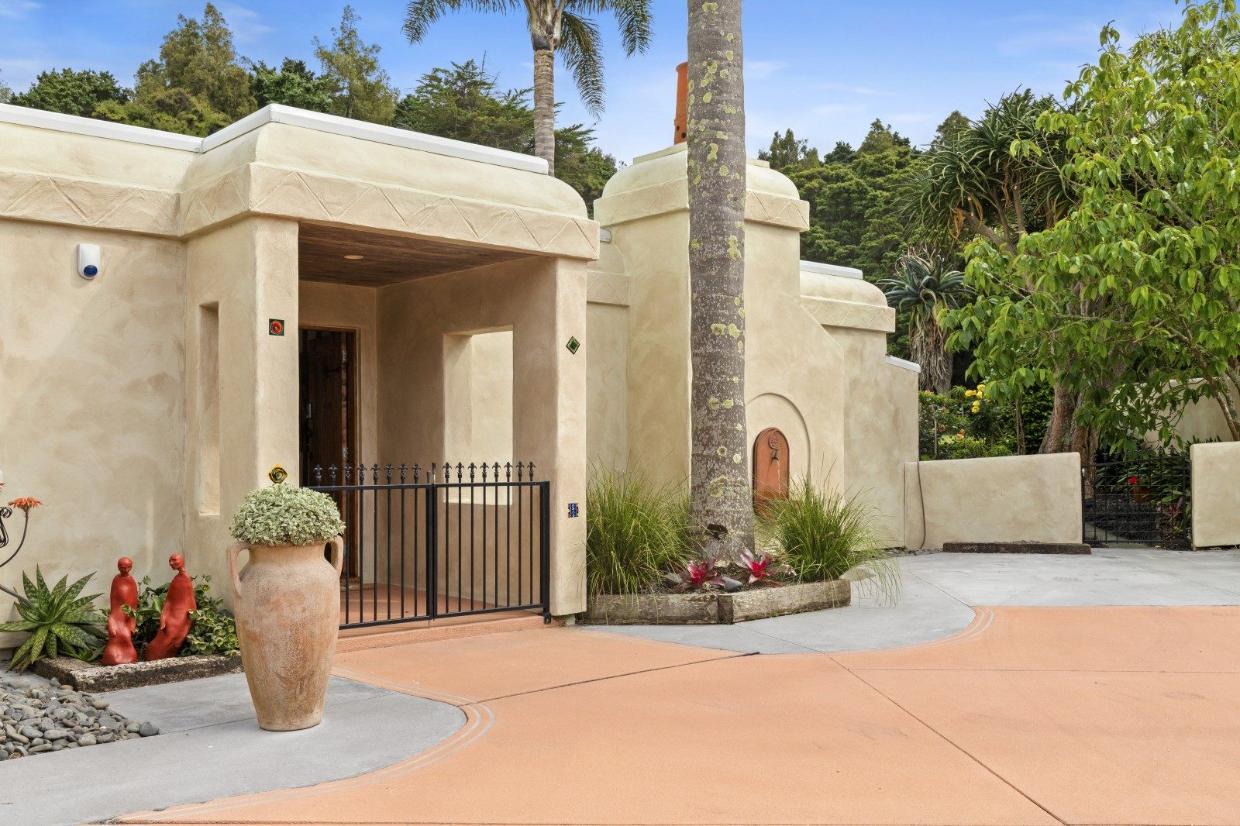 The plastering was all done by the owner's late husband, Mike Moloney.