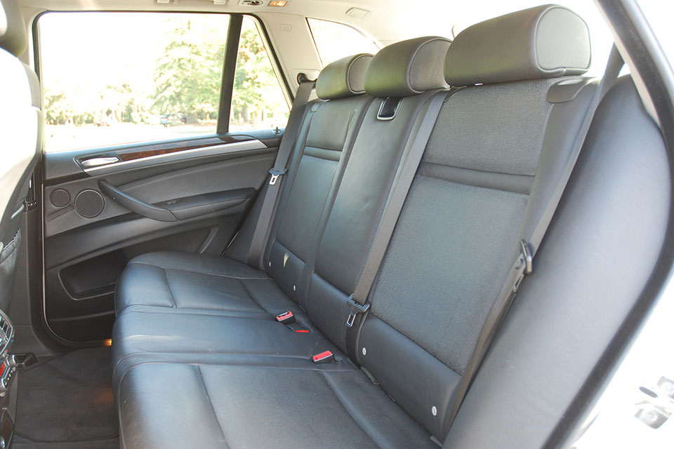 BMW X5 2010 Back Seats